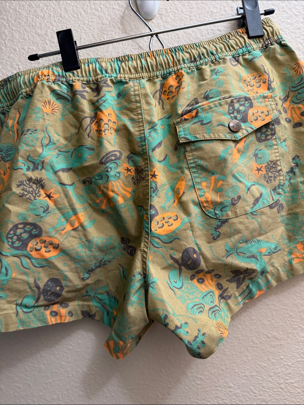Toad&Co Women's Tan Shorts with Green and Orange Ocean Print - Picture 3 of 8